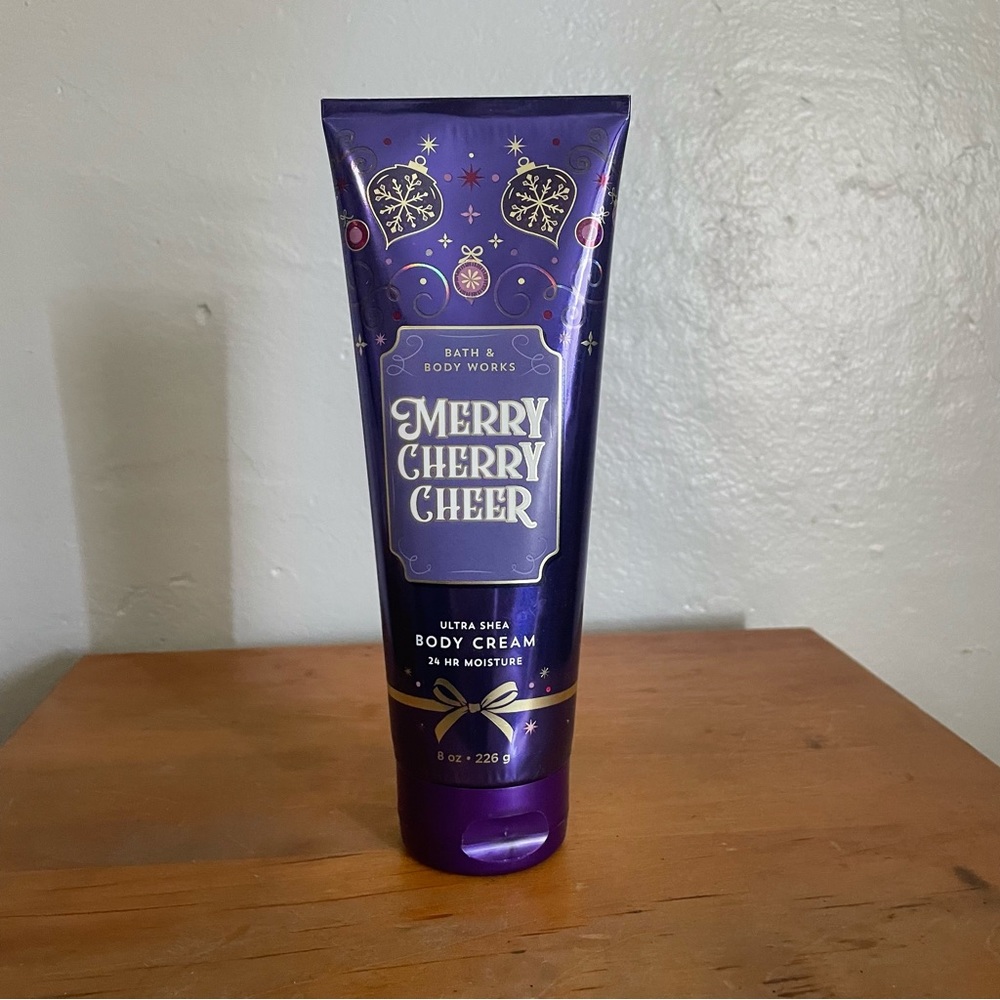Bath and body works merry cherry cheer body cream